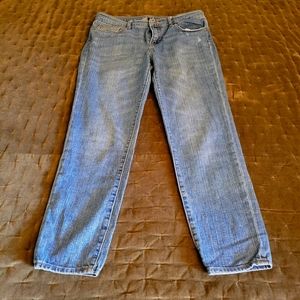 Gap Distressed Premium Super Skinny Crop Jeans 8/29